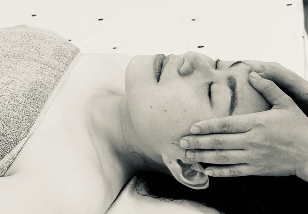 Vietnamese Head Massage